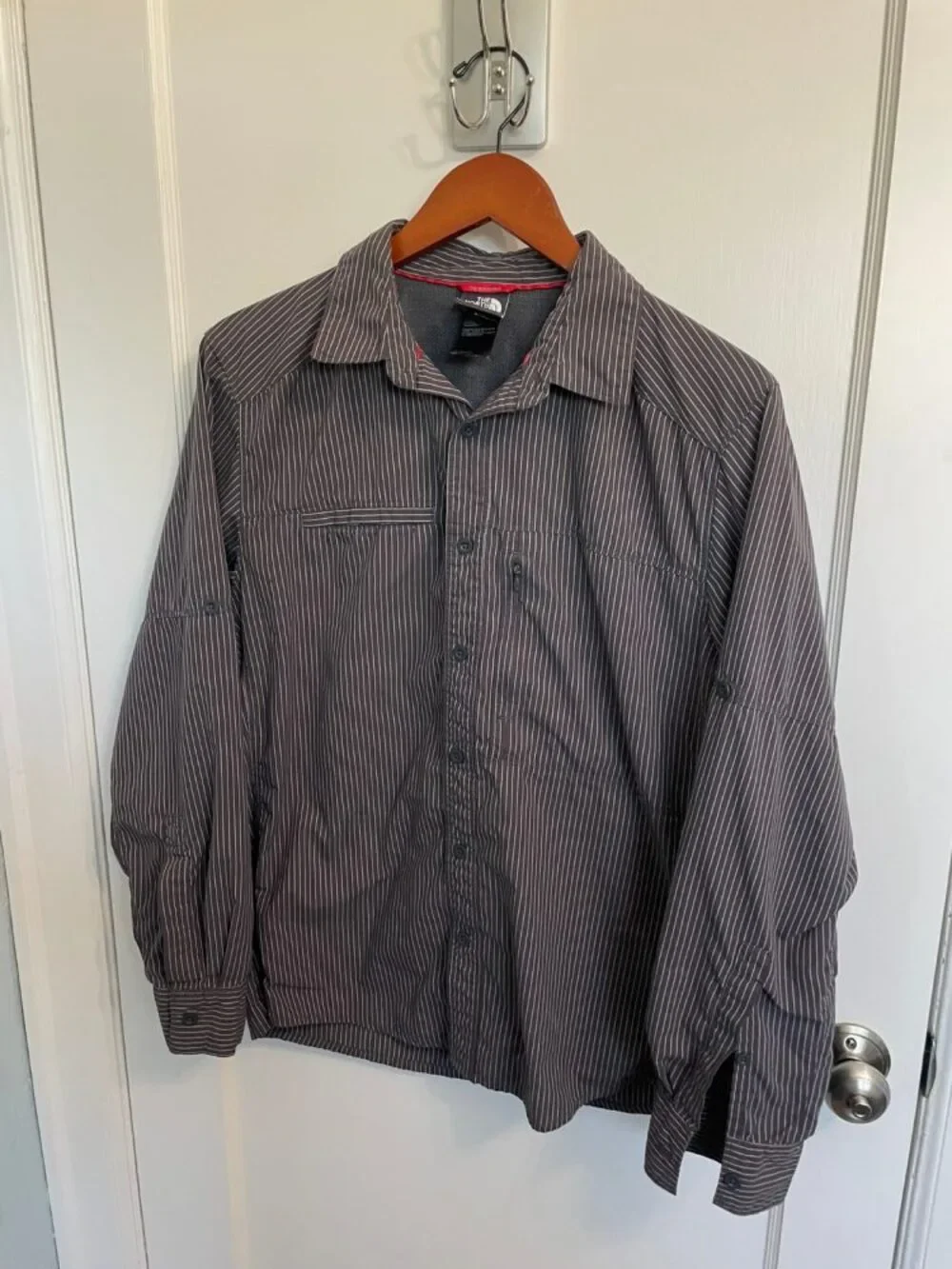 The North Face Shirt Mens M Gray Stripe Nylon Vented Hiking Fishing Button Up